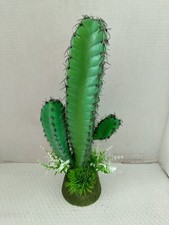 Cactus a colonna artificiale