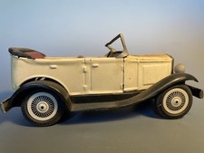 Auto in latta vintage “Model
