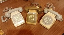 Trittico di telefoni francesi Socotel S63 vintage
