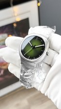 H. Moser & Cie  Streamliner