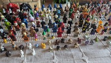 lego minifigures 150 personaggi + animali + accessori vari