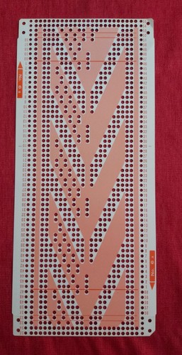 Una scheda perforata dal - , set