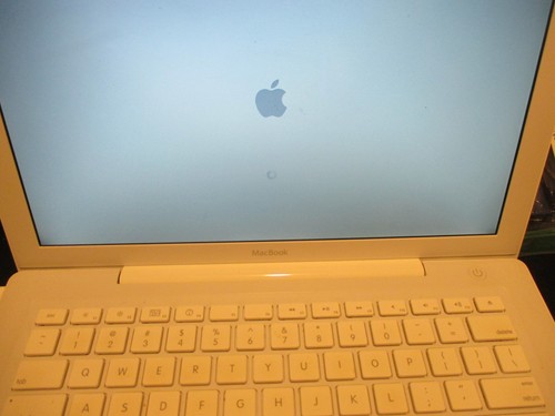 Apple macbook - apple,