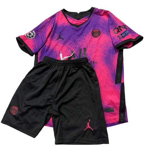 Set pantaloncini maglia calcio