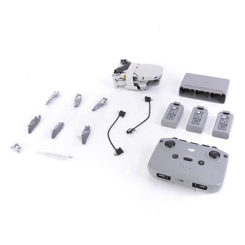 Dji mini drone - mini, 2