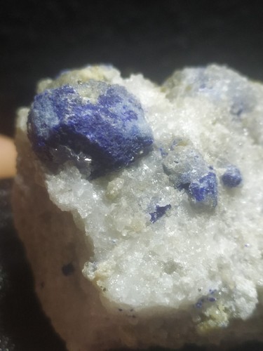 Lazurite cristallo matrice - cristallo, su