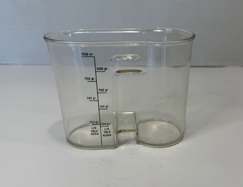 Simac dispenser measuring cup