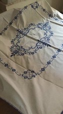 Tovaglia fatta di ricamo a mano con filo blu orlo ad uncinetto a mano Vintage 