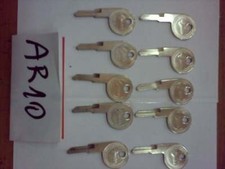 Lotto stock pezzi 8 CHIAVI