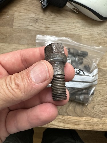 16x bulloni ruota - 16x,