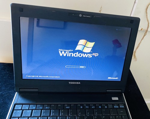 Netbook toshiba nb100 - toshiba,