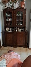 credenza con vetrina, in legno