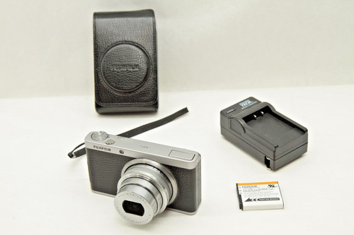 Fujifilm xf1 series - xf1, x