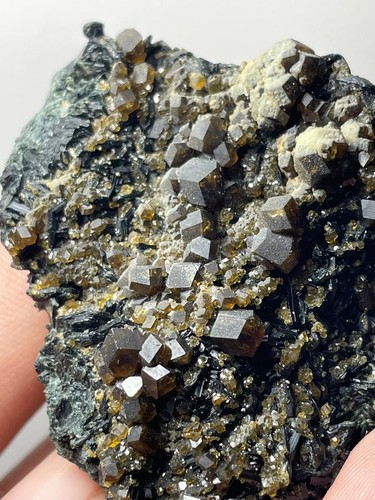 Granato andradite naturale - andradite,
