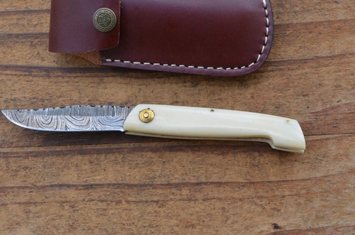 Coltello chiudibile damascato