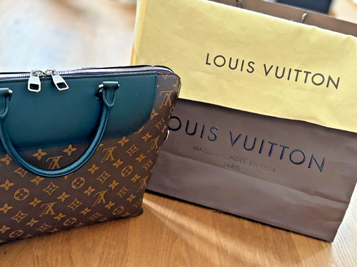 Louis vuitton porte documents - vuitton, porte-documents
