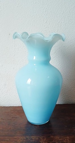 Ancien vase opaline bleu - en,