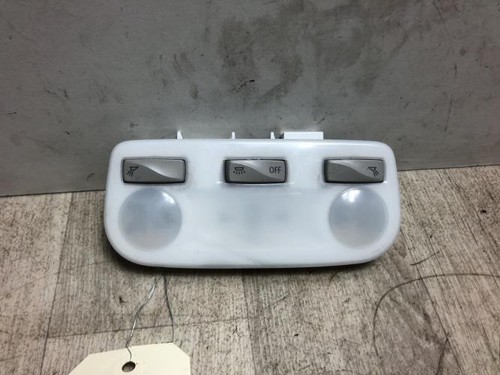 Luce cortesia renault - cortesia,