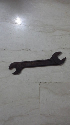 Vecchia chiave meccanico - da,