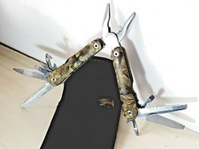 Pinza multiuso e coltello tipo