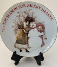 Piatto decorativo vintage Holly Hobbie Merry Days porcellana 1979 saluti americani