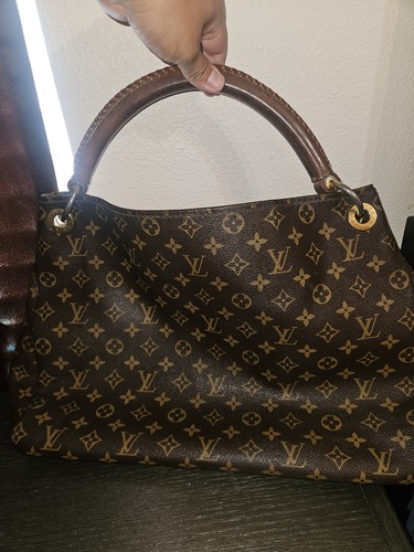 Louis vuitton artsy shoulder - louis,