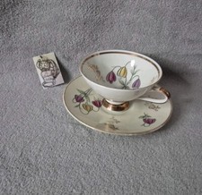 Tasse sous - tasse, en