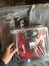 La Ferrari 1:8 numero 96, cofano posteriore e Numeri 71,72 della Ferrari 330 P4