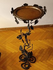 Trespolo In Ferro Battuto Vecchio