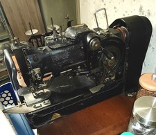 antica macchina da cucire A