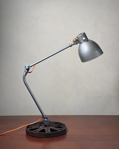 Vecchia lampada officina - vecchia,