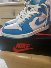Air Jordan 1 Retro High OG UNC