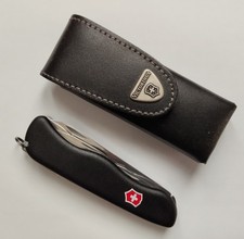 Coltellino svizzero Victorinox con custodia ,unico proprietario, mai utilizzato!