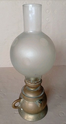 Vecchia lampada petrolio in - lampada, a