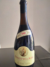 Vino Dolcetto D' Alba annata