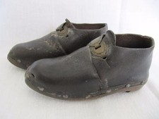 Zoccoli antichi in legno e