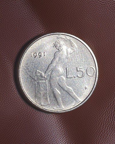 Lire piccola vulcano - piccola,