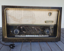 Vecchia radio a valvole Graetz