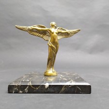 Scultura di donna alata Vittoria in ottone con base in marmo h. 15 cm
