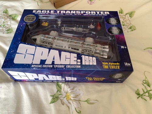 Sixteen space 1999 - 12,