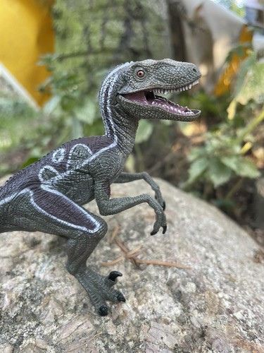 Papo velociraptor dinosauro - velociraptor,