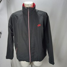 Articolo e4479 giubbotto uomo Nike nero, taglia XL, ascelle 64cm, spalle 54cm, l