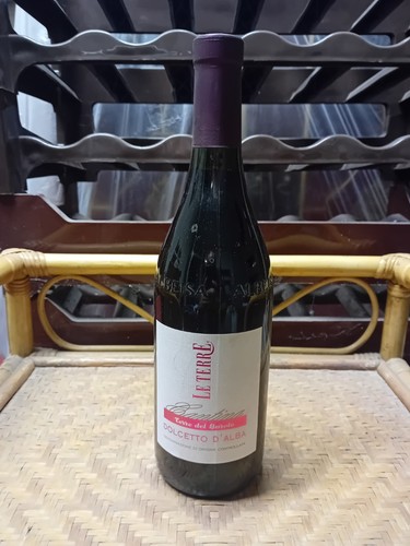 Bottiglia vino rosso - rosso, "dolcetto
