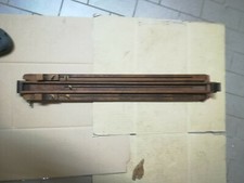 Vecchio cavalletto da pittore in legno medio .alt.200 cm.piedi raddopiano aperii
