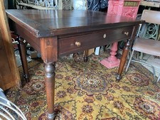 Tavolo antico in legno di Larice