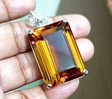 Ciondolo Certificato 122,50 Ct+ Zultanite Naturale 7 Colori Argento 925 Gemma Sciolta