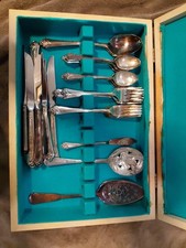 Oneida Vintage Silverware Set