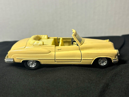 Modellino auto convertibile