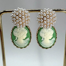 Orecchini in stile vittoriano