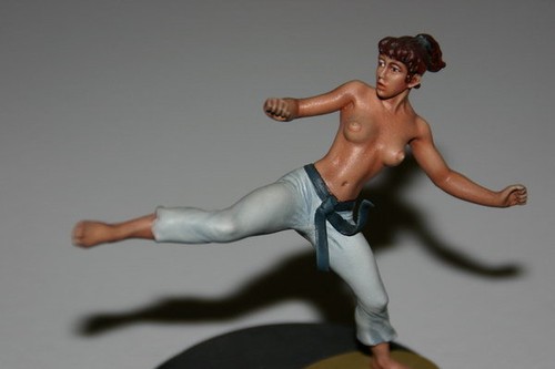 Figurine girl camille - 1/18,